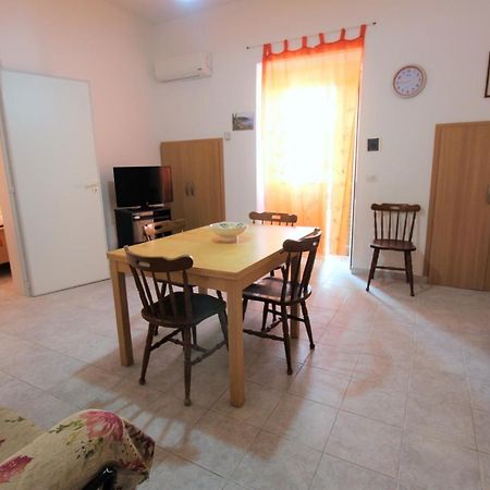 Ferienwohnung Trilocale Arancione Climatizzato Con Terrazza Panoramica Torre San Giovanni Exterior foto